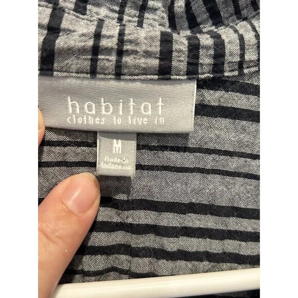 Habitat Women’s Medium Gray Black Striped Roll Sleeve‎ Button Shirt Cotton Blend - Picture 3 of 7
